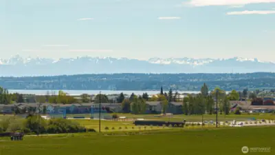 Extraordinary view of the Olympic Mountains
