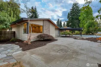 Front yard patio