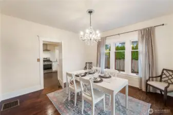 Easy access to the kitchen from the dining room