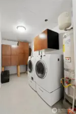 Laundry w/extra storage