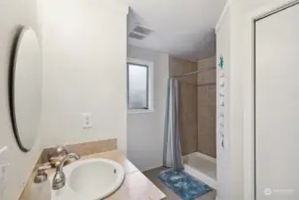 Bathroom with walk-in Shower