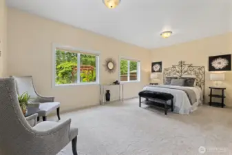 Extra large main level bedroom suite  with sitting area