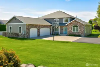 Entry doubles as a half-court basketball space!