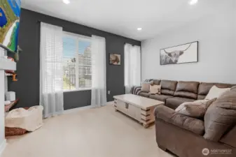 Spacious open layout livingroom