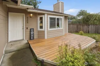 Entertainment-size deck for entertaining for a relaxing morning cup of coffee