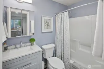Primary Suite Full Bathroom