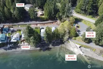 Easy access to boat ramp, clubhouse & community park with playground and room to roam.