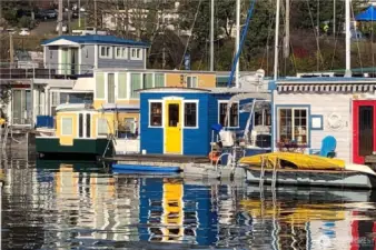 The Ooh L'eau L'eau is a sweetheart of a houseboat.  A Haggard built home that stands out in its yellow and blue nautical colors.
