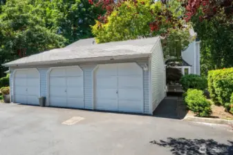 Entrance to right of garage
