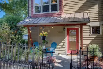 Corner end unit with outdoor patio