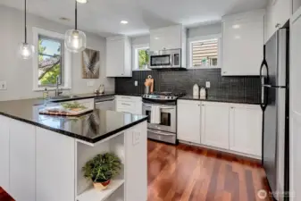 Open kitchen great for entertaining