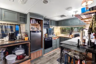 Kitchen with everything you need for cooking.