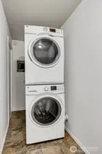 Front loading washer/dryer