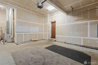 Oversized 2 car garage