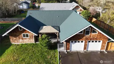 Beautiful Welcoming Home!