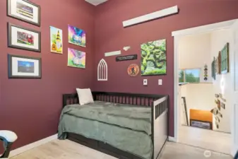 Upstairs Office/Den/Bedroom. No Closet