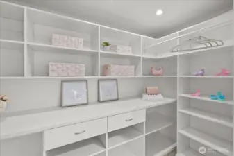 Another walk in closet