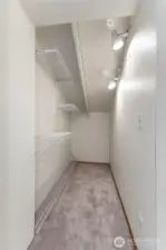 2nd bedroom additional closet space