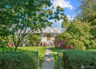 Home sits on an expansive 10,604sqft corner lot.