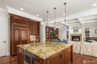 Kitchen Island with seating and prep sink
