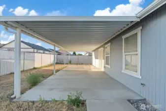 Backyard w/ covered patio