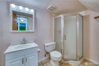 Upper Level 3/4 Bath...