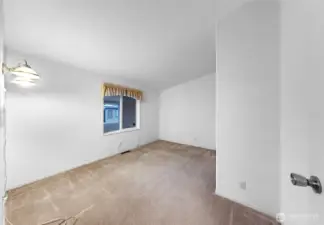 Nicely sized 2nd Bedroom.