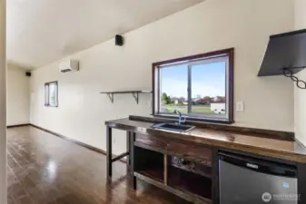 ADU  Wet Bar