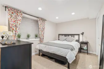 ADU full bedroom with closet!