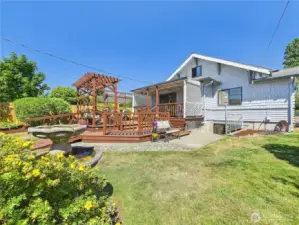 Pretty back yard with nice landscaping.