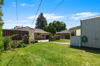 perfect amount of yard area with fencing to keep pets in!