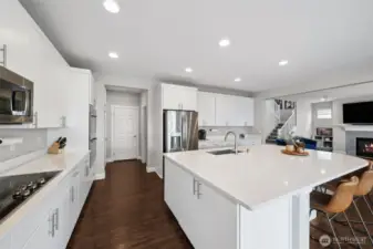 Stainless steel appliances. All appliances stay