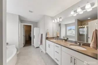 Five piece primary bath