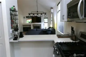 Kitchen with Breakfast bar