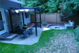 Back Yard with patio and fire pit (1)