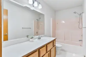 Main upper bathroom.