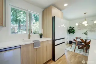 Samsung Bespoke white glass appliances.