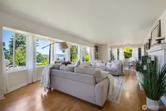 Main level unit family room