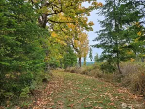 Path to upper build site