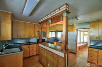 Lots of counter space & cabinets in kitchen
