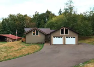 Main House-Finished in 2021. Detached 2 car Garage with vaulted ceilings
