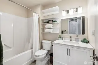 Main House-Bathroom