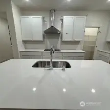 Kitchen with large island
