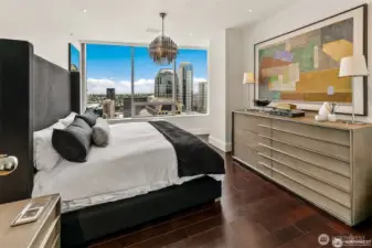 gorgeous primary bed