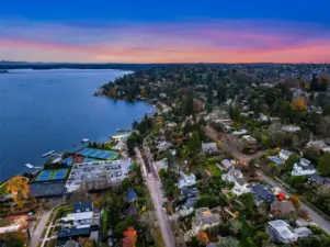 Close to Madison Park, Lake Washington and the Seattle Tennis Club.