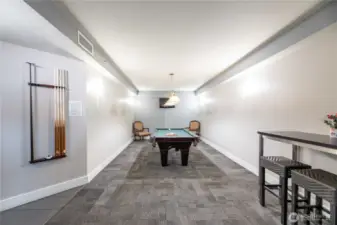 Resident Lounge/Billiards.