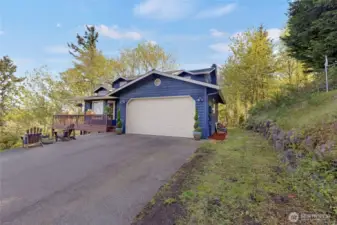 Great side yard!