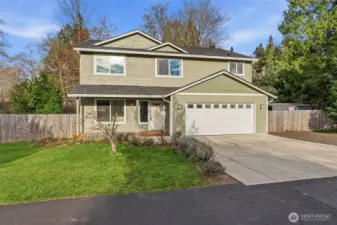 4 bedroom, 2.5 bath home with great room & family room/flex space...