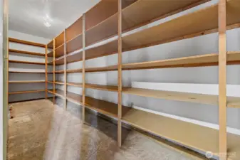 Large storage area in the shop