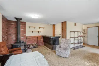 Great area for entertaining!